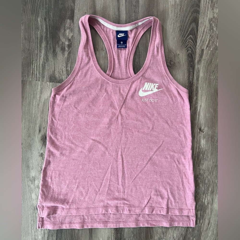 Woman’s Nike tank top